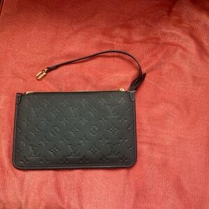 LOUIS VUITTON Empreinte Carryall PM Pochette in Black gold zipper navy interior